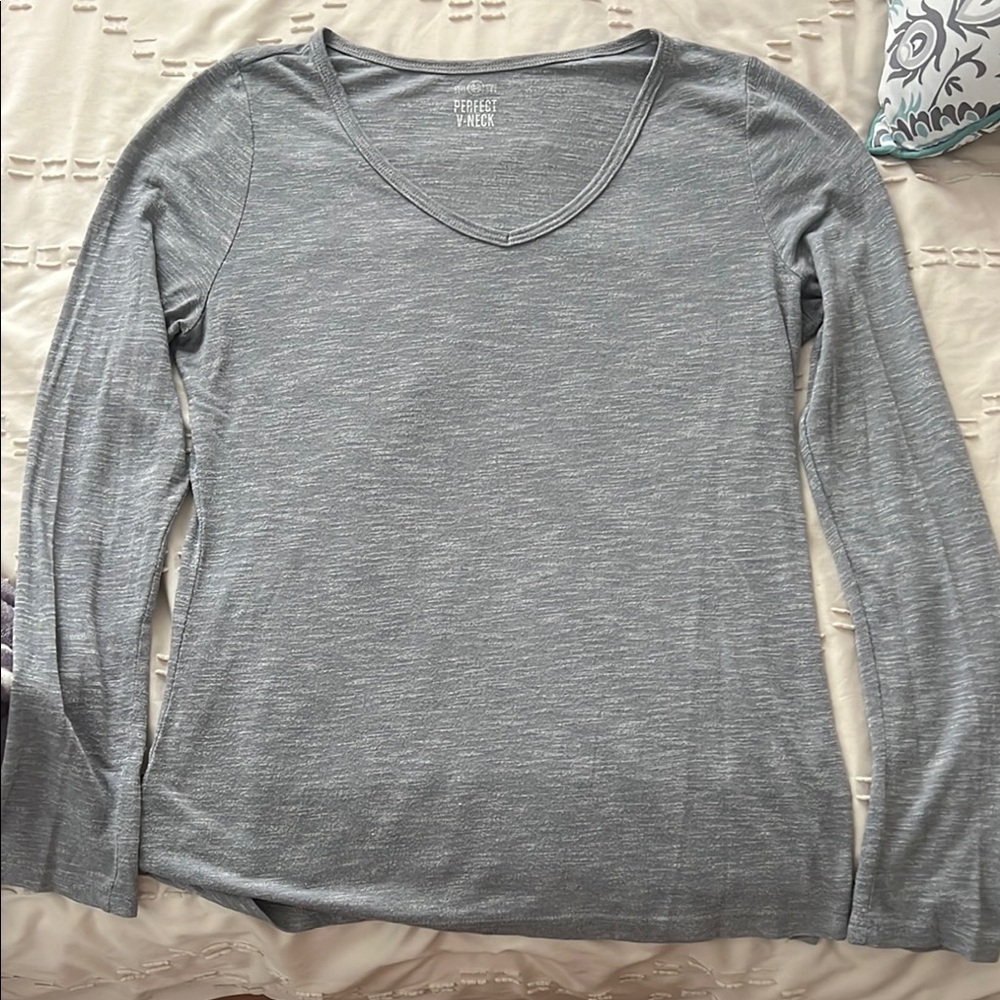 Women's Gray Long Sleeve Top